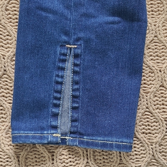 Anthro Pilcro Stet Mid-Rise Skinny Jeans with Split Hem - Size 29 - Picture 5 of 11